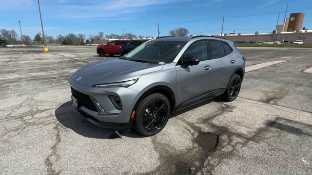 Buick Envision Vehicle Full-screen Gallery Image 04