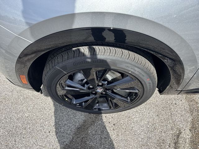 Buick Envision Vehicle Full-screen Gallery Image 10