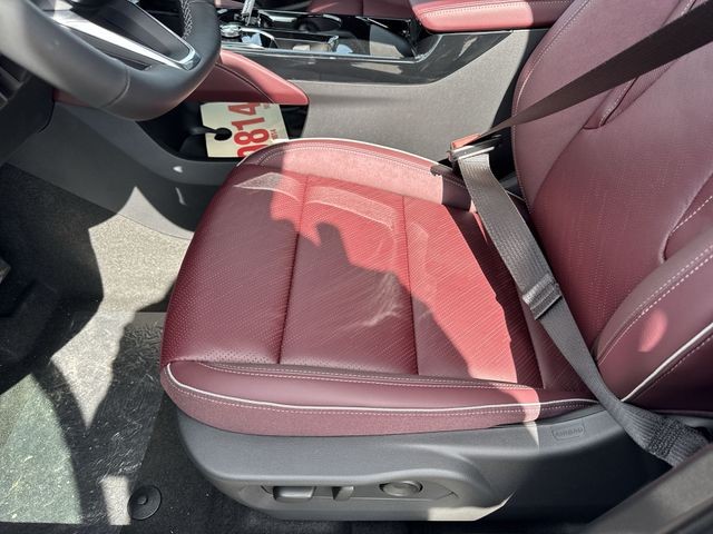 Buick Envision Vehicle Full-screen Gallery Image 12