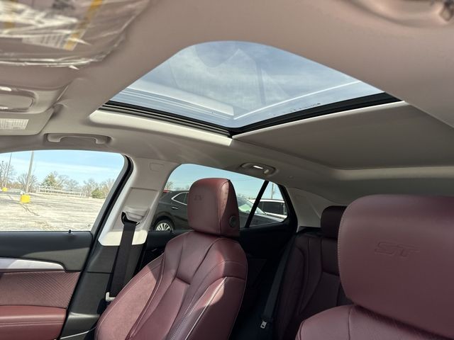 Buick Envision Vehicle Full-screen Gallery Image 22
