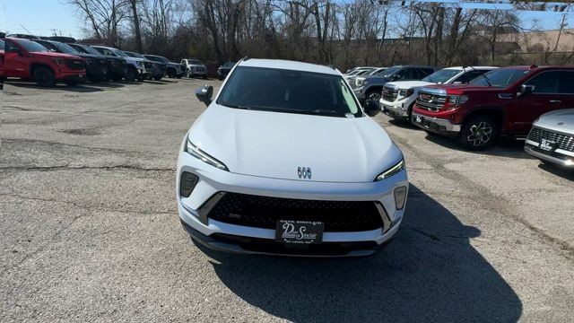 Buick Envision Vehicle Full-screen Gallery Image 03