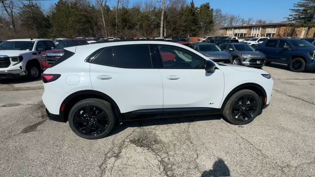 Buick Envision Vehicle Full-screen Gallery Image 09