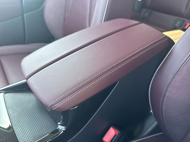 Buick Envision Vehicle Full-screen Gallery Image 21