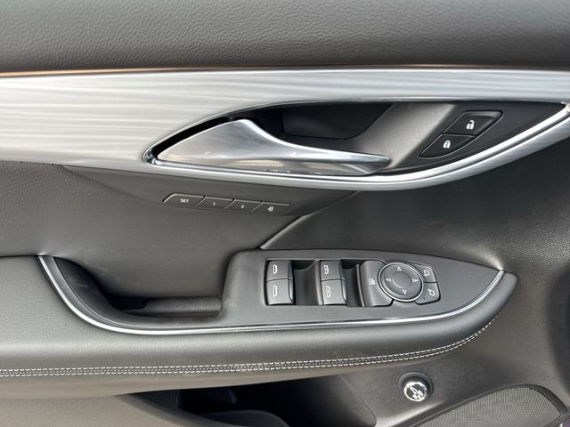 Buick Envision Vehicle Full-screen Gallery Image 13