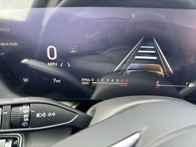 Buick Envision Vehicle Full-screen Gallery Image 15