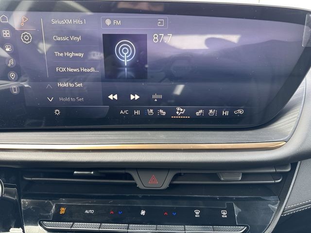 Buick Envision Vehicle Full-screen Gallery Image 16