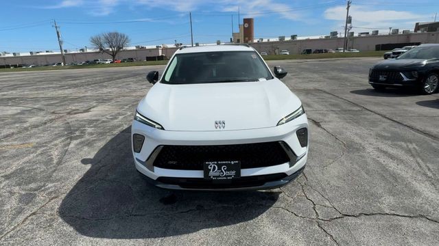 Buick Envision Vehicle Full-screen Gallery Image 03