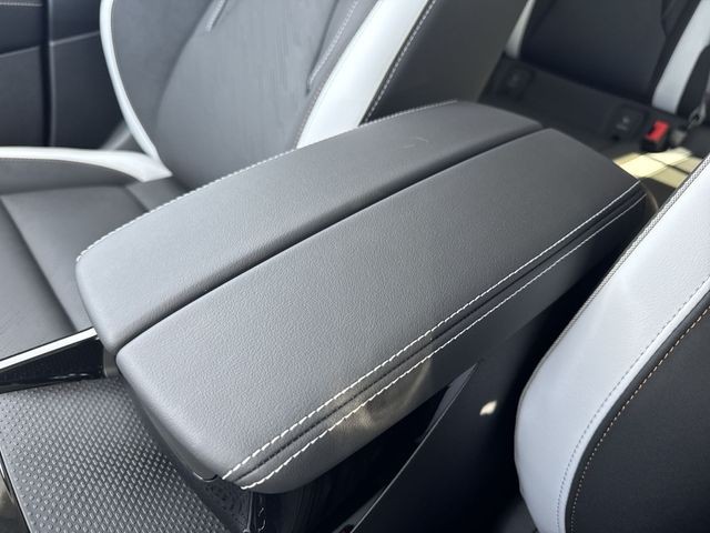 Buick Envision Vehicle Full-screen Gallery Image 21