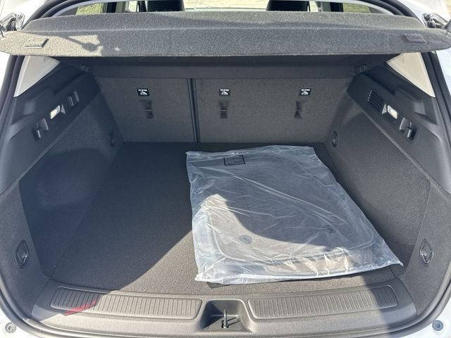 Buick Envision Vehicle Full-screen Gallery Image 23