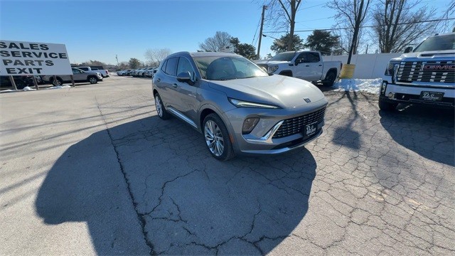 Buick Envision Vehicle Full-screen Gallery Image 02