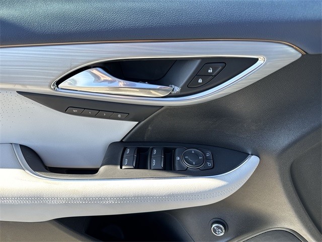 Buick Envision Vehicle Full-screen Gallery Image 13