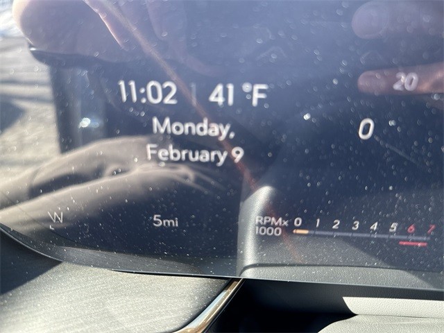 Buick Envision Vehicle Full-screen Gallery Image 15