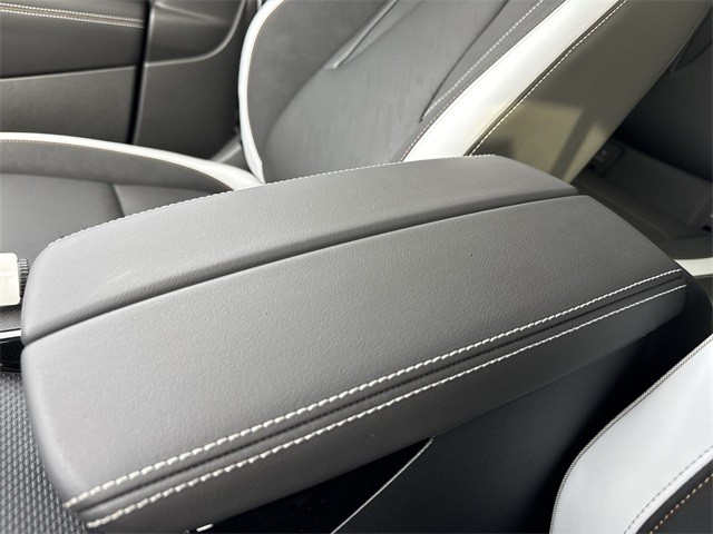 Buick Envision Vehicle Full-screen Gallery Image 21