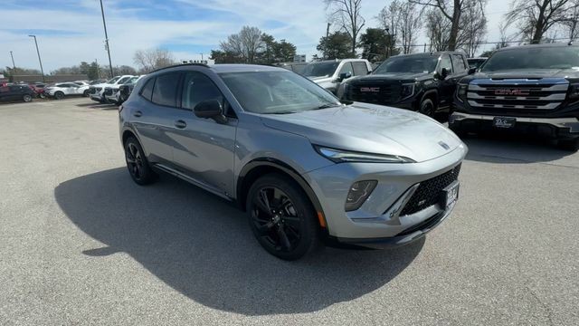 Buick Envision Vehicle Full-screen Gallery Image 02