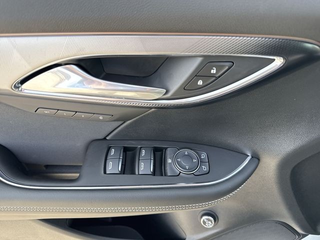 Buick Envision Vehicle Full-screen Gallery Image 13