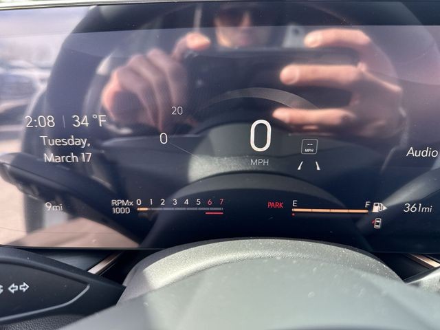 Buick Envision Vehicle Full-screen Gallery Image 15