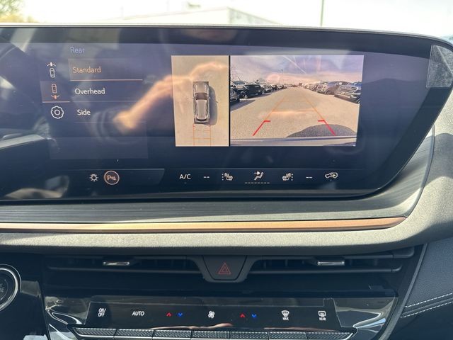 Buick Envision Vehicle Full-screen Gallery Image 17