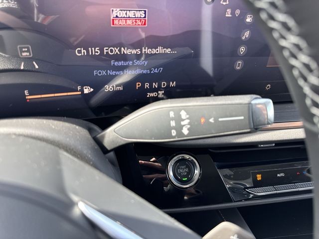 Buick Envision Vehicle Full-screen Gallery Image 20