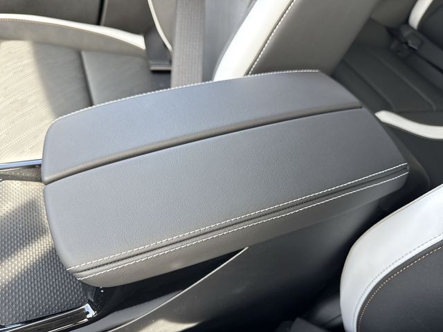 Buick Envision Vehicle Full-screen Gallery Image 21