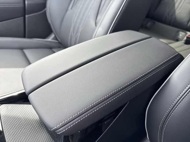 Buick Envision Vehicle Full-screen Gallery Image 21