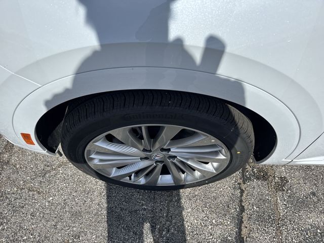 Buick Envision Vehicle Full-screen Gallery Image 10