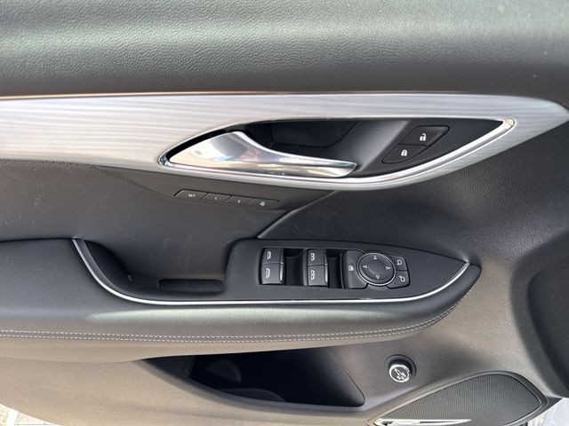 Buick Envision Vehicle Full-screen Gallery Image 13