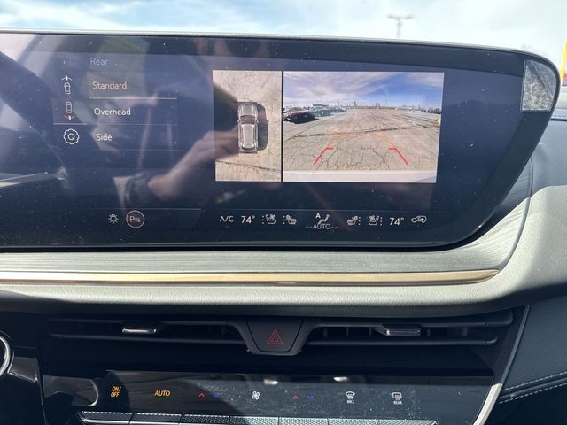 Buick Envision Vehicle Full-screen Gallery Image 17