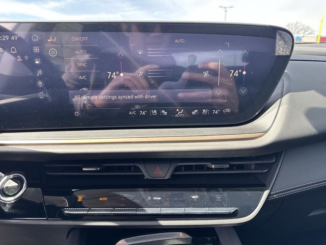 Buick Envision Vehicle Full-screen Gallery Image 19