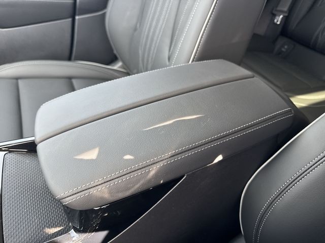 Buick Envision Vehicle Full-screen Gallery Image 21