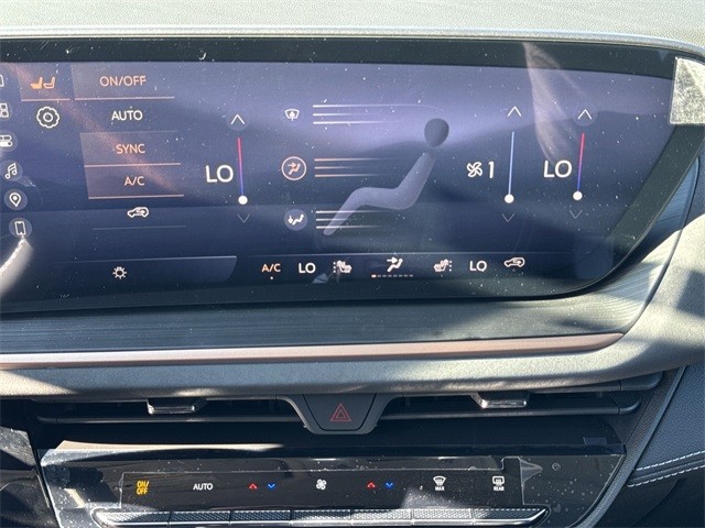 Buick Envision Vehicle Full-screen Gallery Image 19