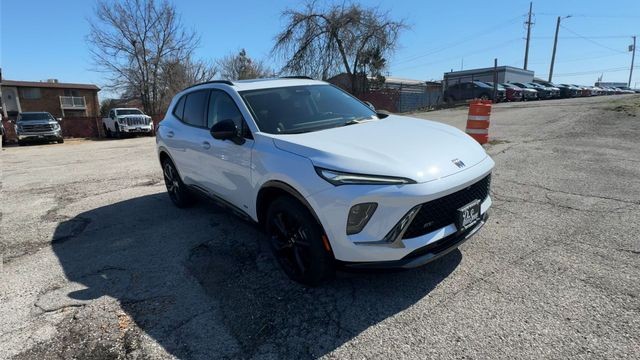 Buick Envision Vehicle Full-screen Gallery Image 02