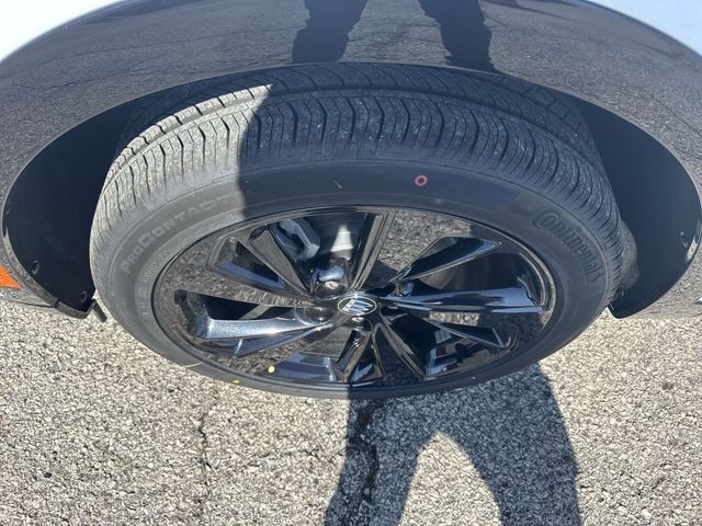 Buick Envision Vehicle Full-screen Gallery Image 10