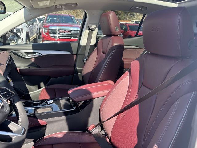 Buick Envision Vehicle Full-screen Gallery Image 11