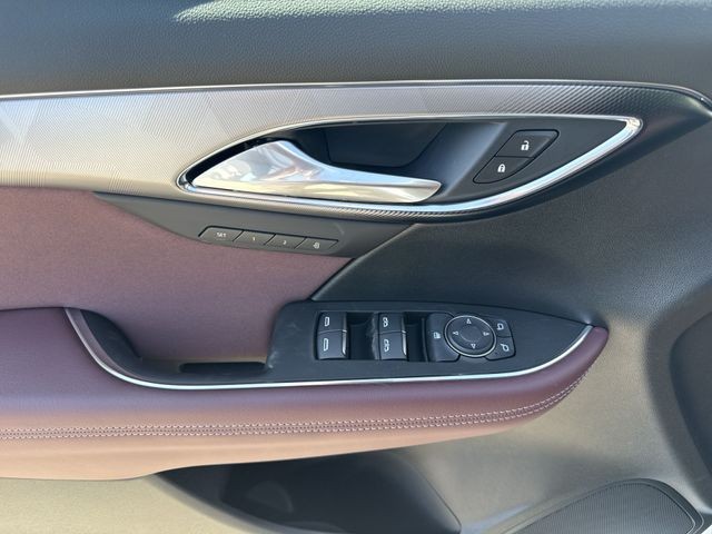 Buick Envision Vehicle Full-screen Gallery Image 13