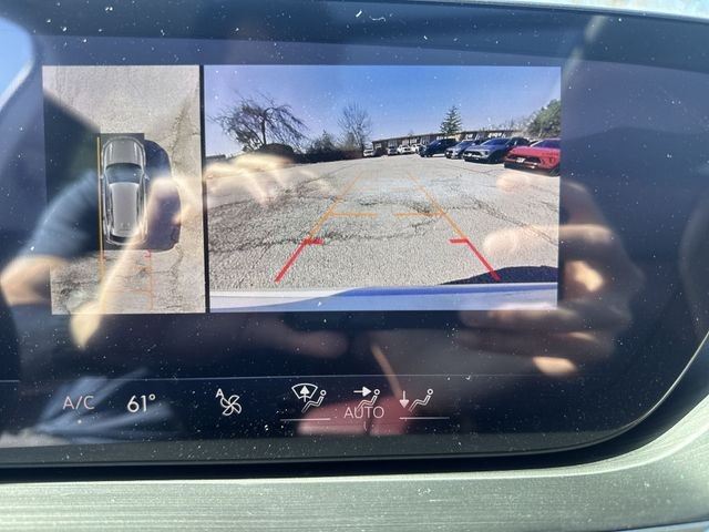 Buick Envision Vehicle Full-screen Gallery Image 17