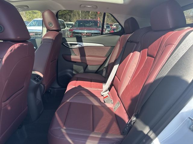 Buick Envision Vehicle Full-screen Gallery Image 23