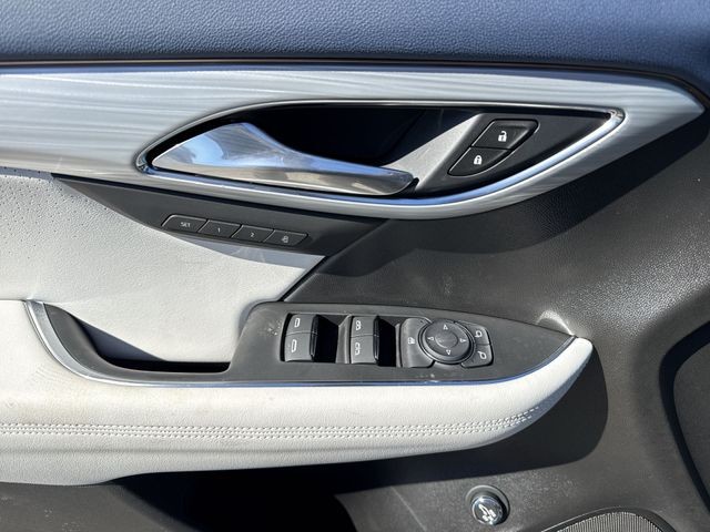 Buick Envision Vehicle Full-screen Gallery Image 13