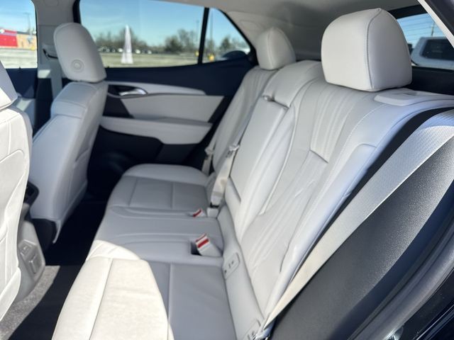 Buick Envision Vehicle Full-screen Gallery Image 23