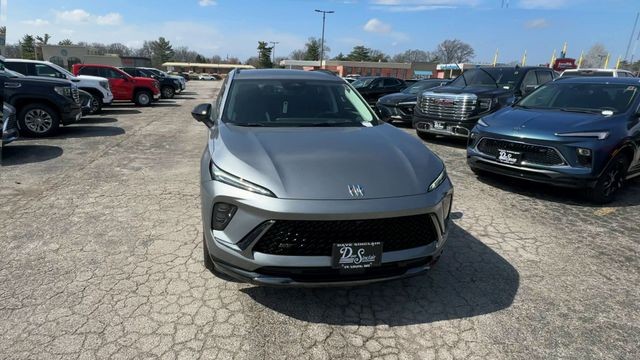 Buick Envision Vehicle Full-screen Gallery Image 03