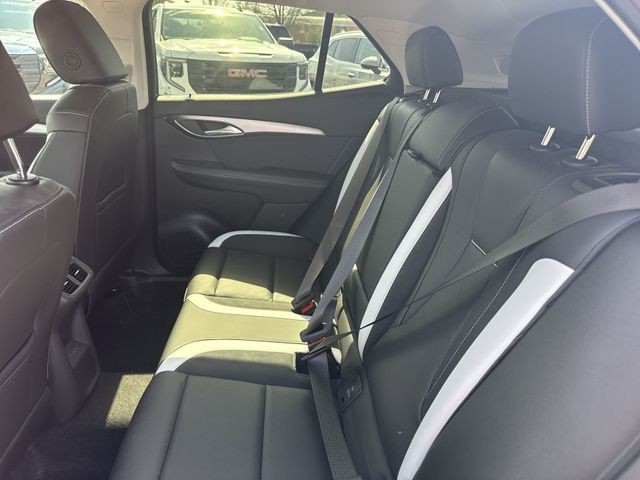 Buick Envision Vehicle Full-screen Gallery Image 22