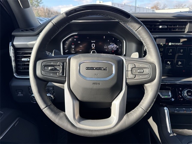 GMC Sierra 1500 Vehicle Full-screen Gallery Image 14