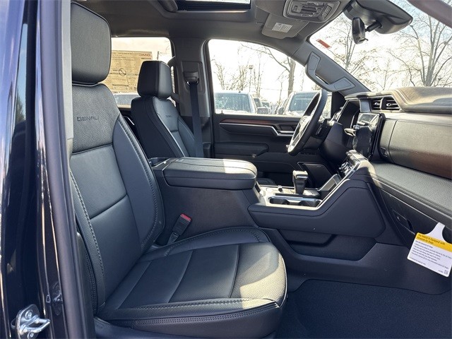 GMC Sierra 1500 Vehicle Full-screen Gallery Image 26