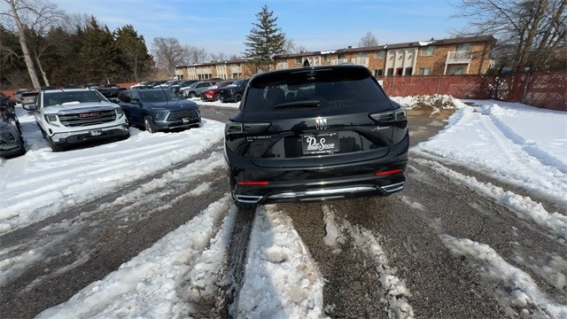 Buick Envision Vehicle Full-screen Gallery Image 07