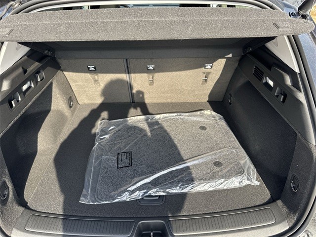 Buick Envision Vehicle Full-screen Gallery Image 24