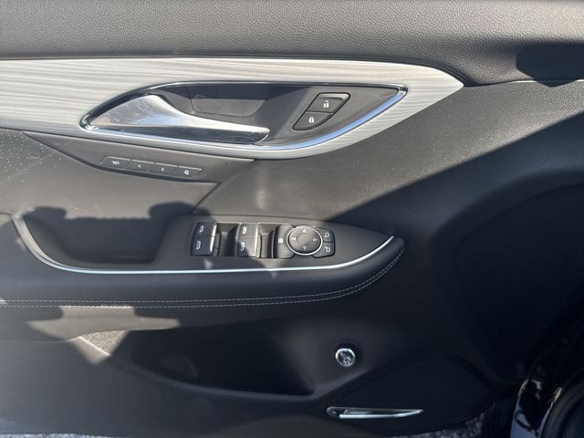 Buick Envision Vehicle Full-screen Gallery Image 13