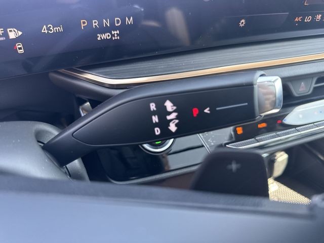 Buick Envision Vehicle Full-screen Gallery Image 20