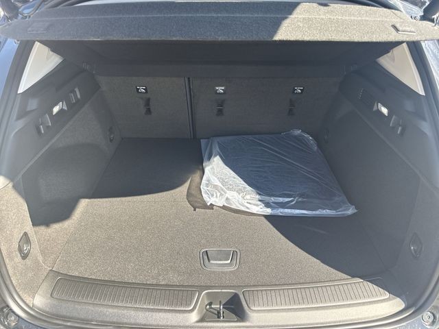 Buick Envision Vehicle Full-screen Gallery Image 24