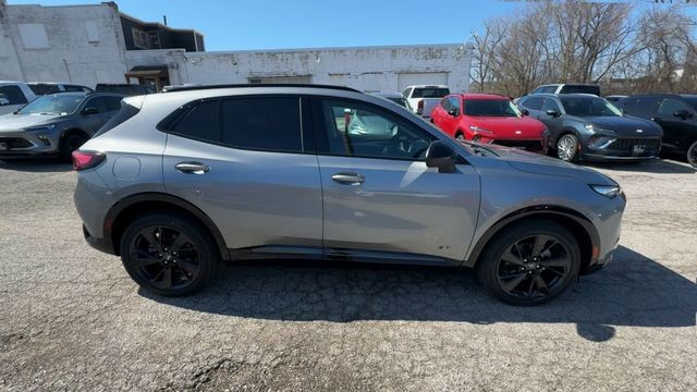 Buick Envision Vehicle Full-screen Gallery Image 09