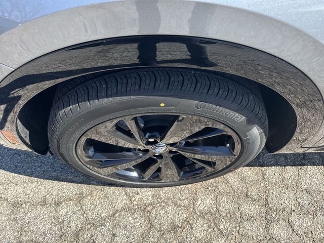 Buick Envision Vehicle Full-screen Gallery Image 10