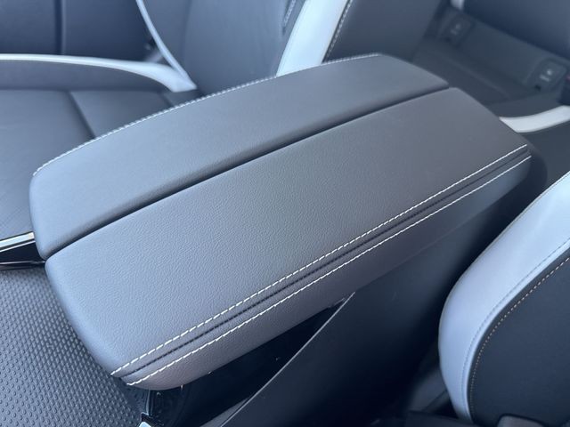 Buick Envision Vehicle Full-screen Gallery Image 21